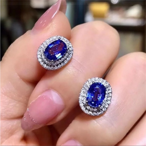 New 925 Silver Oval Cut Blue Sapphire Earrings - Picture 3 of 6